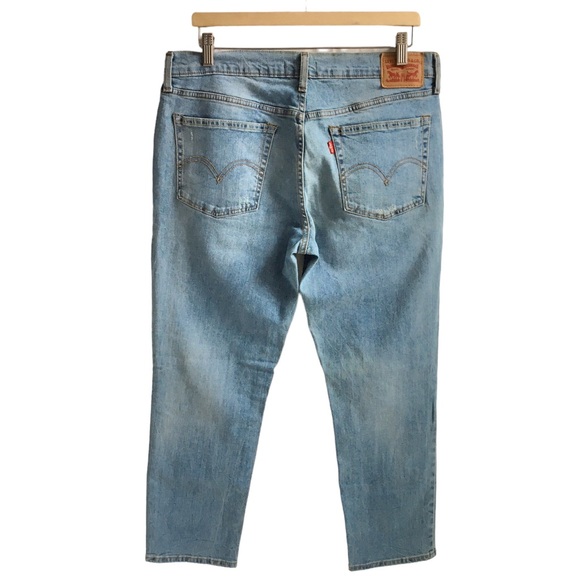 Levi’s Boyfriend Distressed Light Wash Denim Jeans Size 30 - Picture 3 of 17